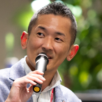 川田 烈 氏