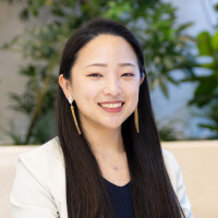 李 美亜 氏